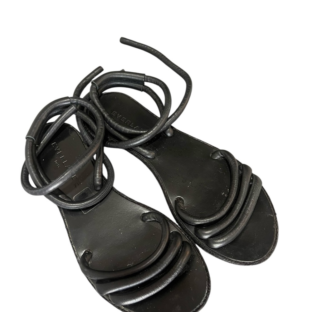 Everlane Black Leather Wrap Sandals. Size 7.5